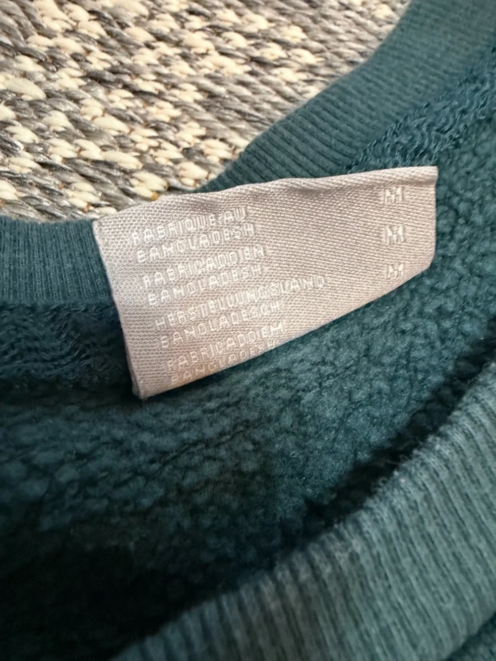 Columbia Tweens Dark Teal Crewneck Sweatshirt with Mint Logo Size Medium Unisex